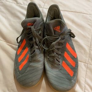 ⭐️ 3 for$25- Kids adidas Tennis shoes size 4 1/2